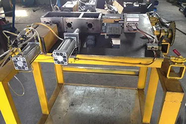 معدات اللحام المخصصة